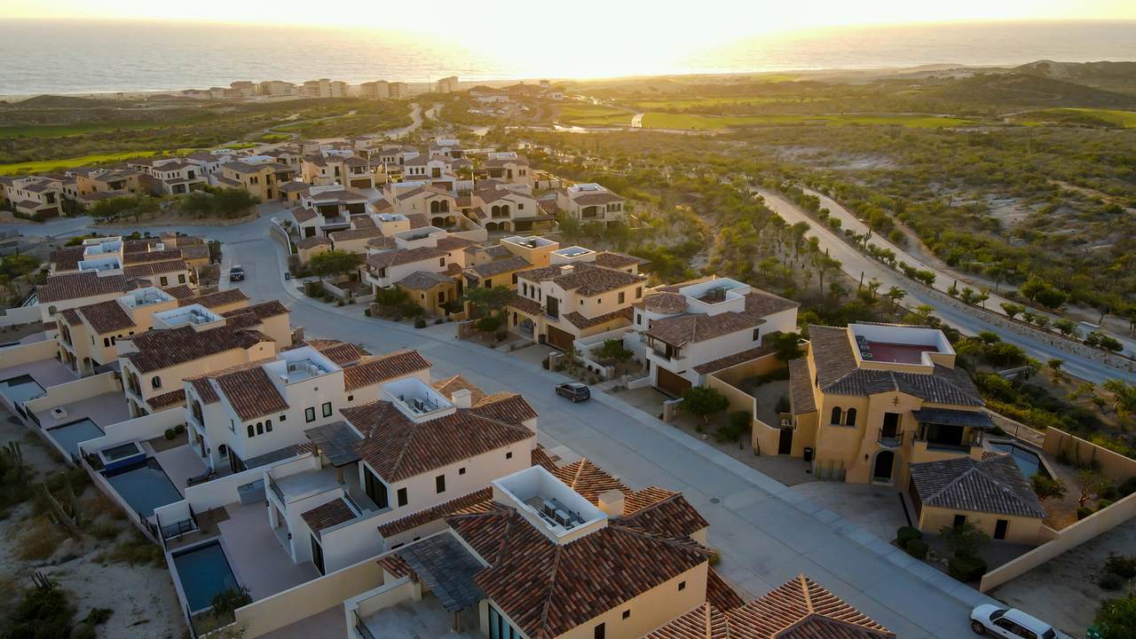 Rancho San Lucas Villa 10 interior and exterior view 21